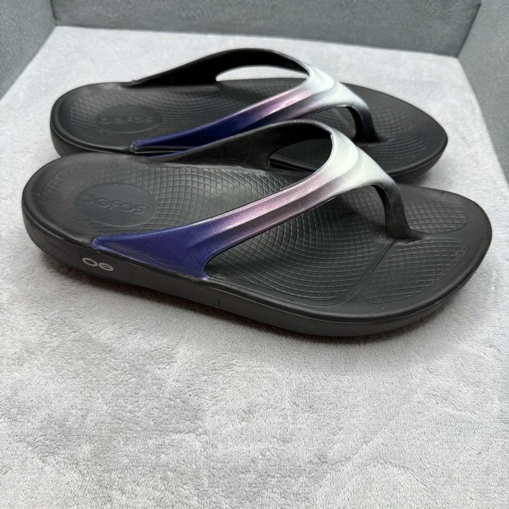 OOFOS OOlala Luxe Women's Size 11 Black Iris Blue Recovery Thong Sandals